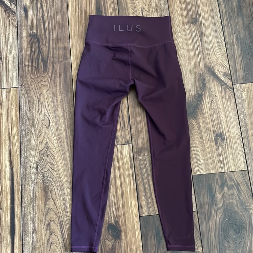 ILUS LABEL LEGGINGS - Picture 3 of 4